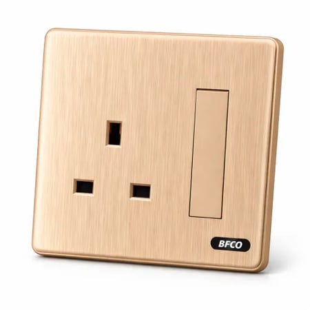 فيش 13 أمبير + مفتاح مفرد بريشد ماركة بفكو