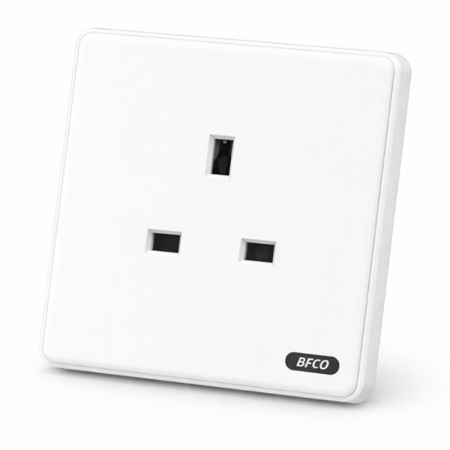 فيش 13 أمبير بدون مفتاح سادة ماركة بفكو