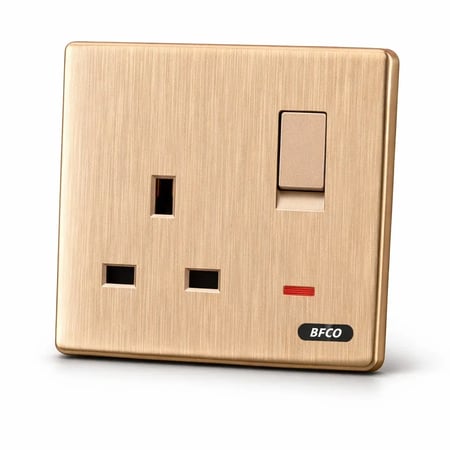 فيش 13 امبير مع مفتاح بريشد ماركة بفكو