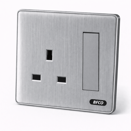 فيش 13 أمبير + مفتاح مفرد بريشد ماركة بفكو