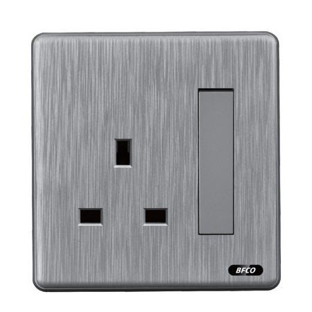 فيش 13 أمبير + مفتاح مفرد بريشد ماركة بفكو