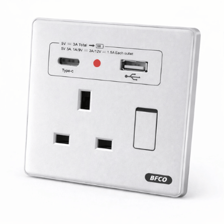 فيش 13 أمبير مع منفذ USB + Type-C سادة ماركة بفكو