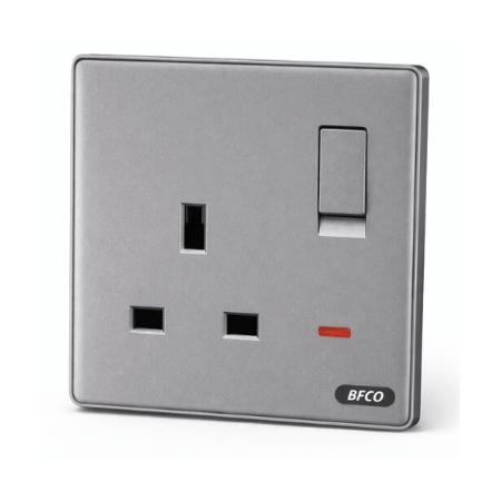 فيش 13 امبير مع مفتاح سادة ماركة بفكو