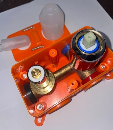 خلاط دش مخفي خطين اسود مربع