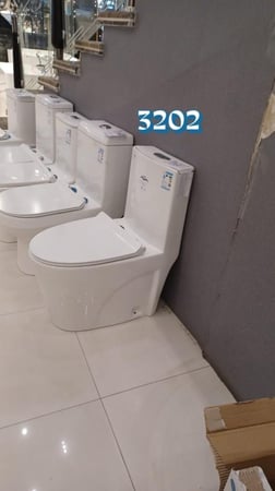 كرسي افرنجي OS3202 أبيض UF مقاس 25 سم