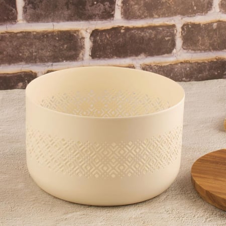 علبة بغطاء (إلهام)