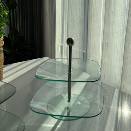 حامل للحلا والضيافة دورين