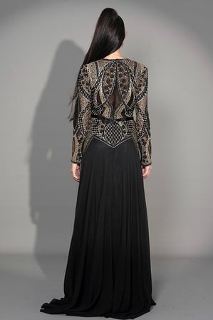 فستان سهره شك من الاكتاف و الصدر والخصر مع شيفون و حزام جلد