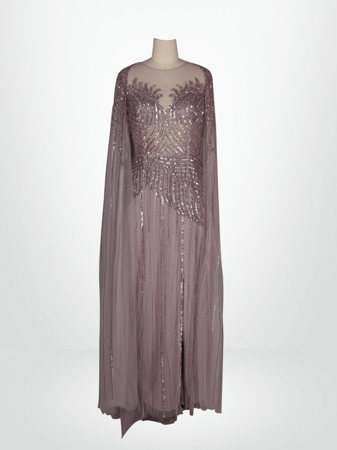 فستان سهرة تول شك بالكامل بفتحة من الامام مع كيب خارجي طويل شك بالكامل