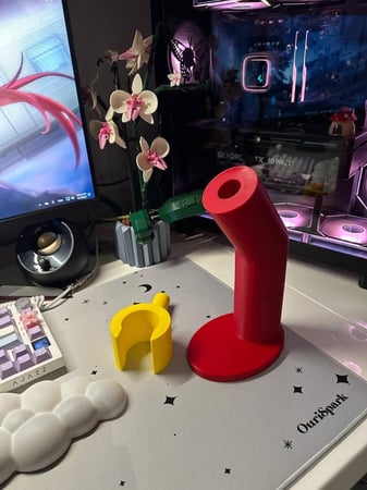 حامل يد ليقو