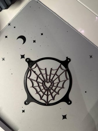 غطاء مروحة للPC شبكة عنكبوت على شكل قلب