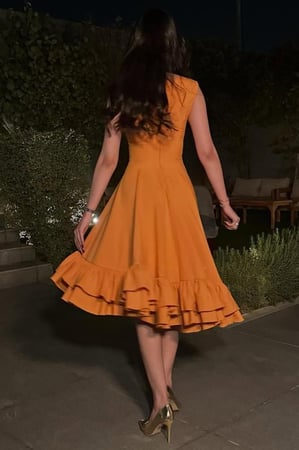 فستان برتقالي قصير