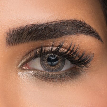 عدسات ادور تراي لايت جراي عدسات رمادي فاتح لإطلالة أنيقة وطبيعية