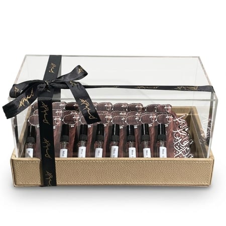 كرت كل عام وانتم بخير مع عطر