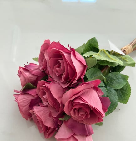 ربطة ورد رقم ( 17 )
