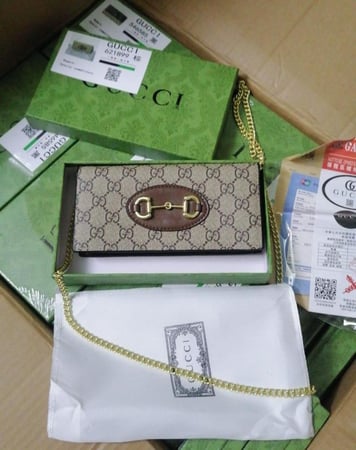 شنطة قوتشي درجة أولى