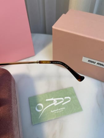 نظارات شمسية Miu Miu MU