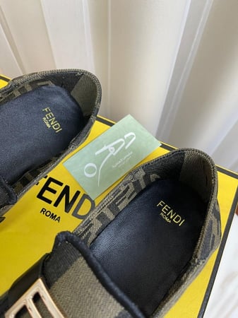 حذاء لوفر بوجيت من القماش من فندي - أسود مع بني