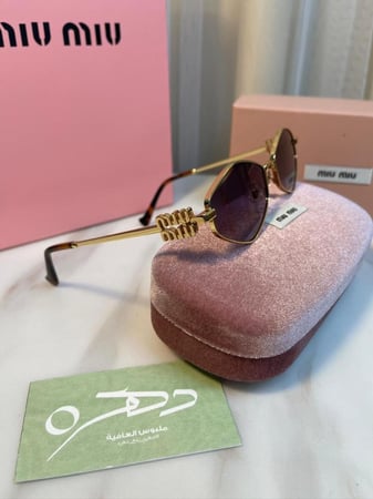 نظارات شمسية Miu Miu MU