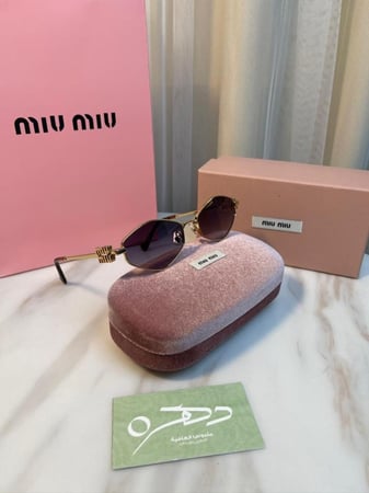 نظارات شمسية Miu Miu MU