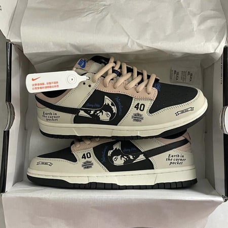 Nike Dunk Low 40th Anniversary "Earth In the Corner"