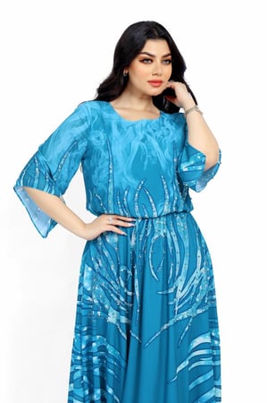 فستان سهرة طويل لؤلؤ بكريستالات لامعه