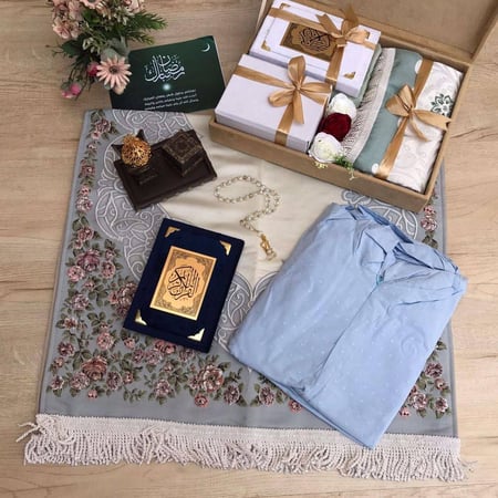 افخم هدايا رمضان طقم نسائي حسب الطلب
