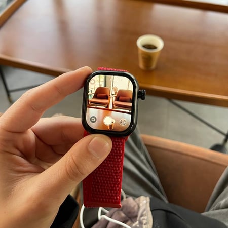 ساعة RDTIK 12 تدعم شريحة 4G وتطبيقات التواصل الاجتماعي