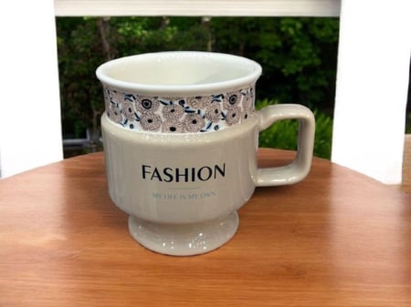 أكواب كلاسيكية بلمسات إبداعية فريدة