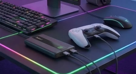 بطارية متنقلة 10000 ملي امبير اسود    Jeebel