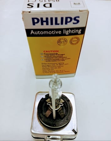 لمبه زينون فيليبس D1S خط اخضر 35 واط