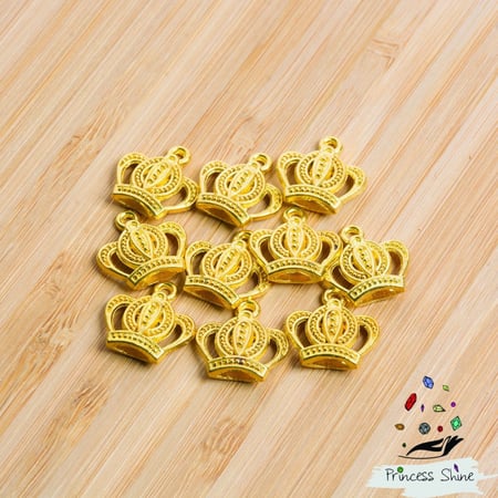 740 - تعليقة تاج ذهبي | جملة