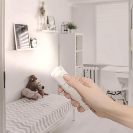 موقع لويس مصباح مكتبي موماكس متنقل سنابلوكس LED نايت لايت - أبيض