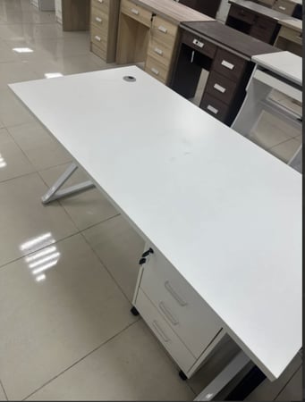 مكتب 120و140و160 سم عدة الوان