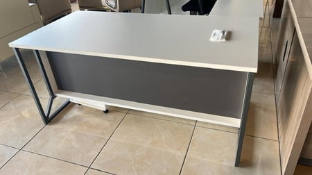 طقم مكتب أبيض 140و160 سم