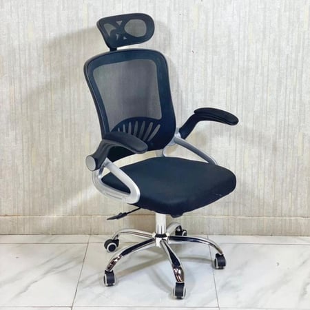 كرسي مكتب أسود