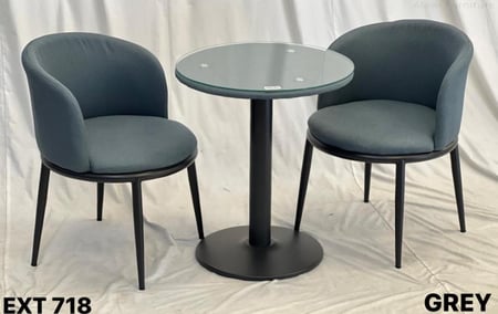 طقم طاولة وكرسيين قماش لون رمادي