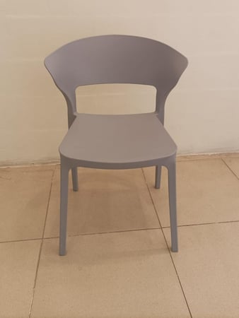 كرسي فايبر عدة ألوان