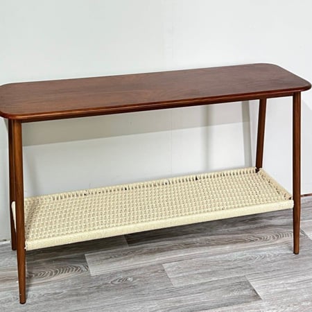 طاولة مدخل خشب مودرن