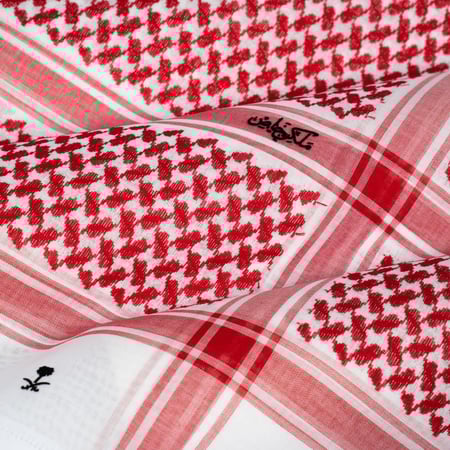 شماغ ماركة ملكي خاصكلاسيك بنقوش حمراء فاخرة وثانبته و ختم ملكي خاص