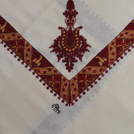 شال كشميري ماركة بولو بتطريز احمر دقيق و متقن بأفضل جودة