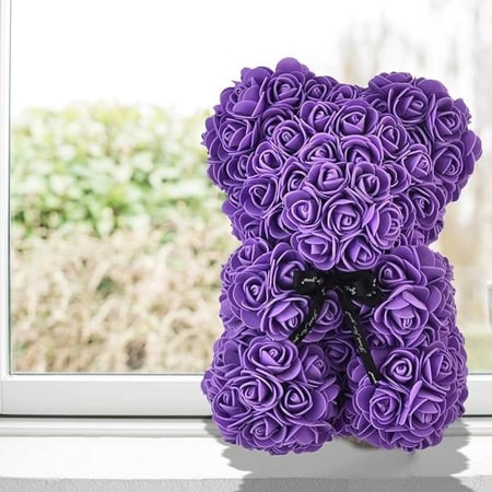 دمية من الورد الصناعي على شكل دبدوب مع البوكس و الإضاءة