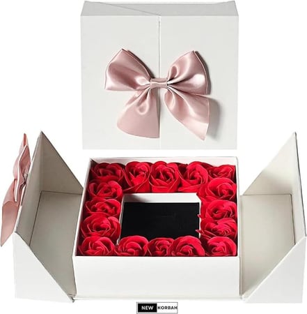 بوكس هدايا مع الورد