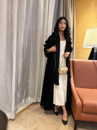 عباية اصالة تحديد ابيض