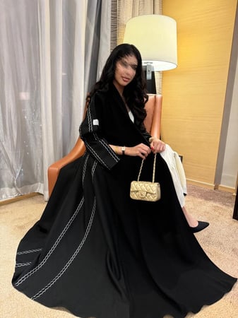 عباية اصالة تحديد ابيض