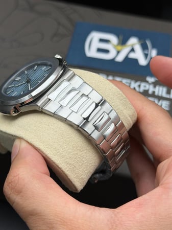 ساعة باتيك فيليب نوتلس سوبر كلون