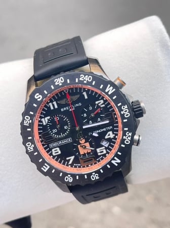 ساعة البريتلينج الدرجة الاولى