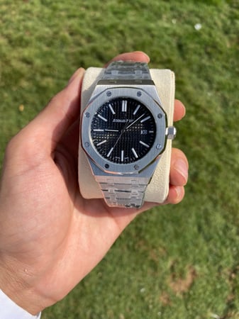 ساعة أوديمار بياجيه الدرجة الاولى