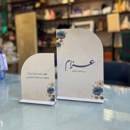 ستاند استقبال أكريلك مطبوع UV