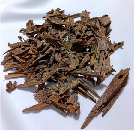 عود فيتنامي سيوفي غابات دبل سوبر ومرتفع فاخر